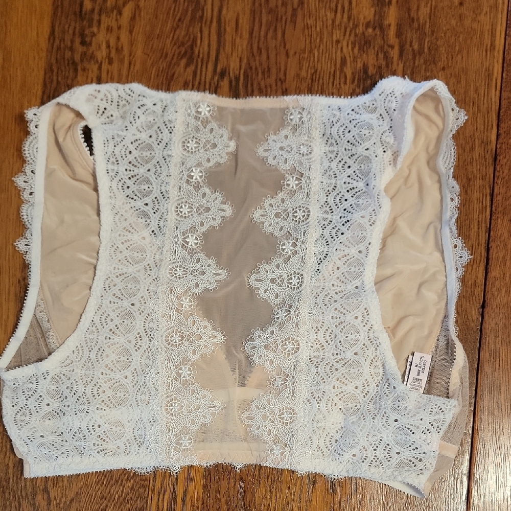 Victoria's Secret Ivory Lace Bralette Sz M - Picture 3 of 3
